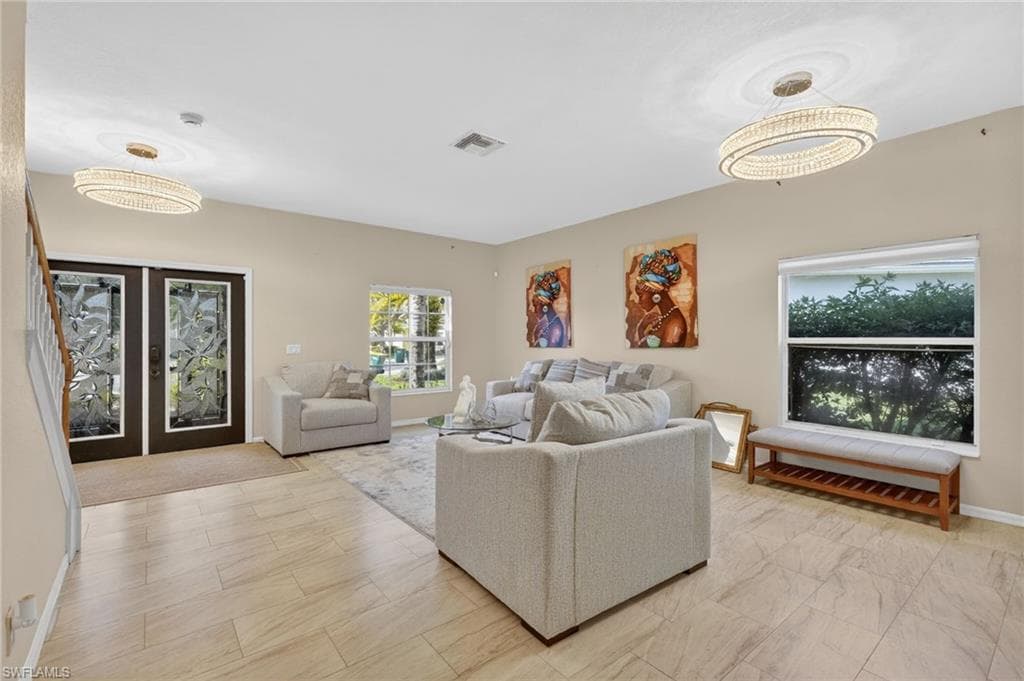 2645 Fishtail Palm CT-6