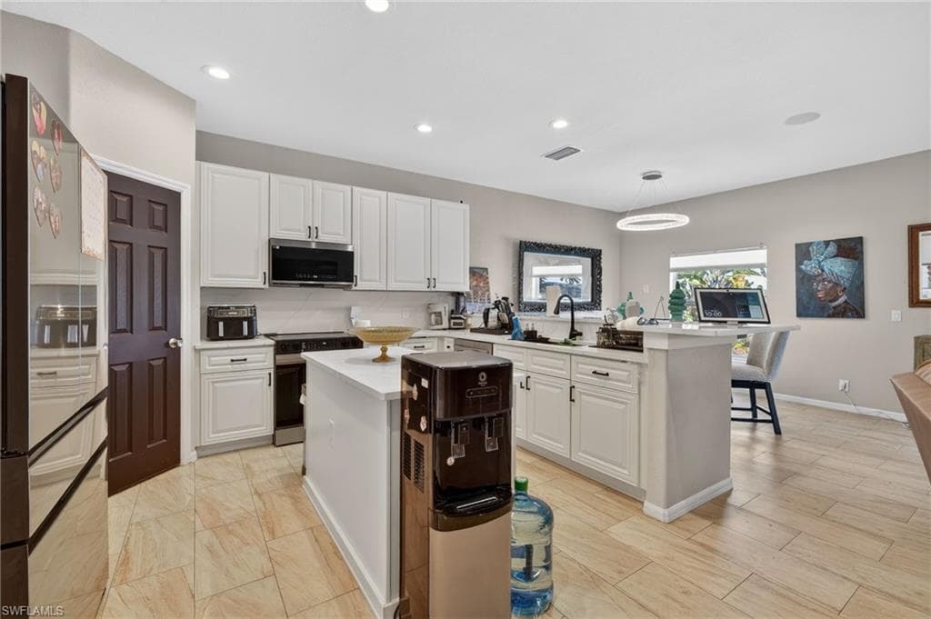 2645 Fishtail Palm CT-7