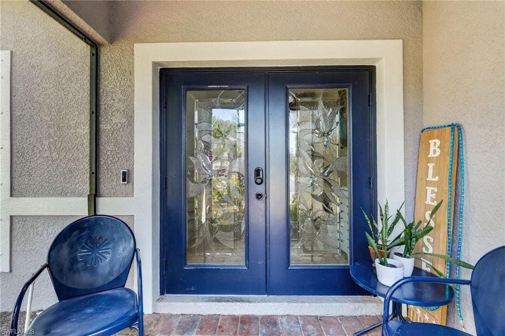 2645 Fishtail Palm CT-3