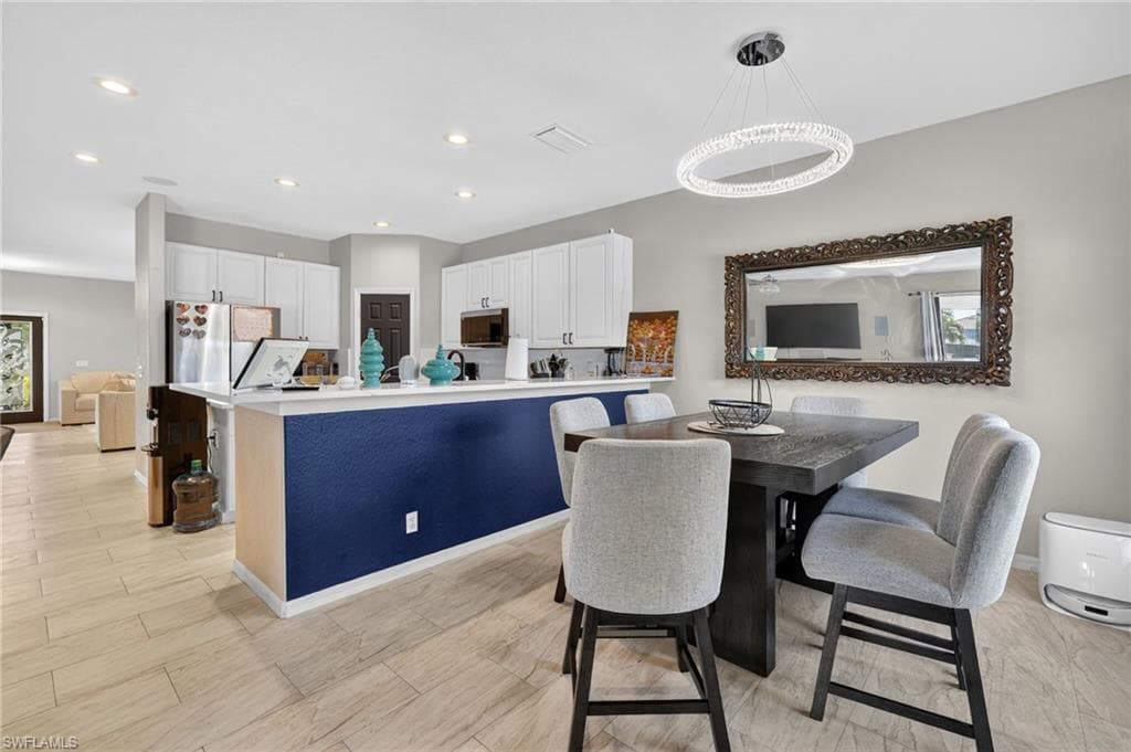 2645 Fishtail Palm CT-10