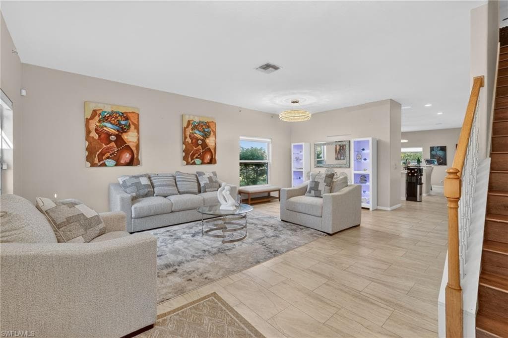 2645 Fishtail Palm CT-4