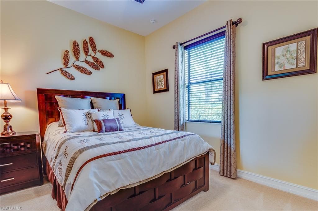 7771 Cottesmore DR-26