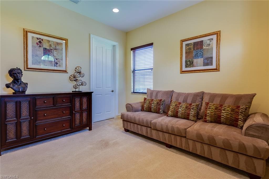 7771 Cottesmore DR-18