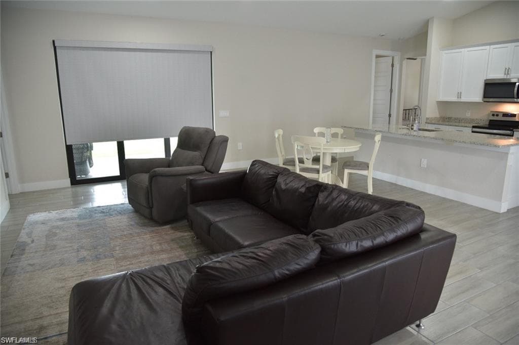 4666 Villa Capri LN-23