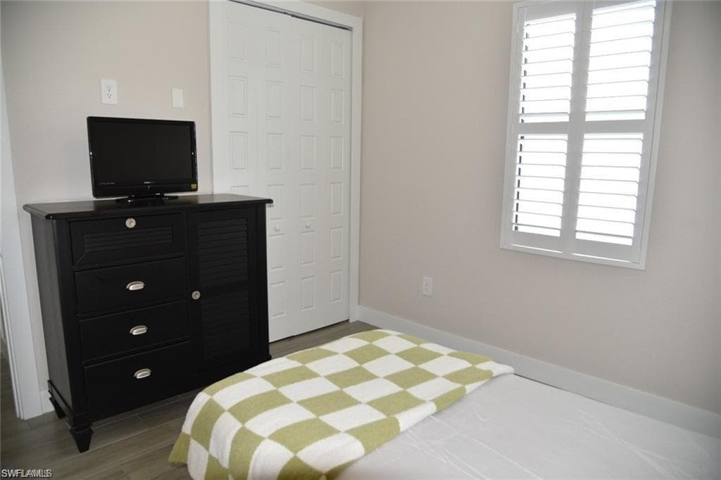 4666 Villa Capri LN-20