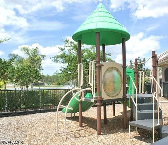 7414 ACORN WAY-14