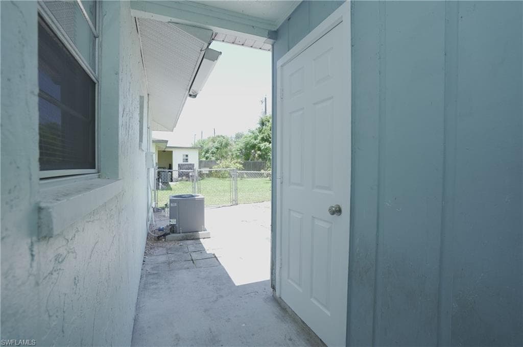 1193 Alhambra CIR-27