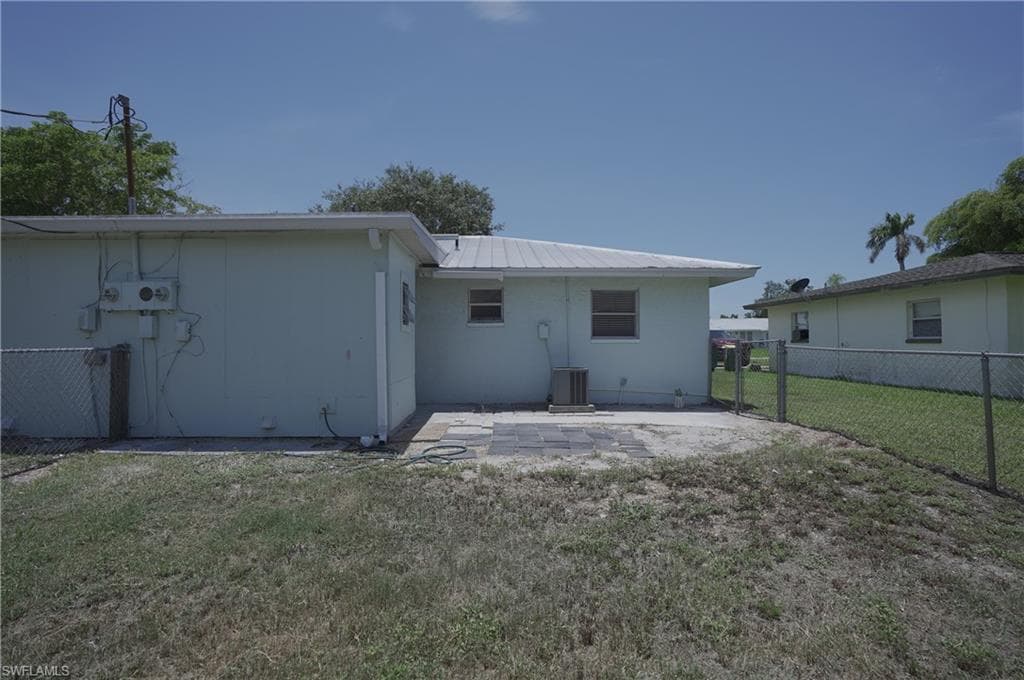 1193 Alhambra CIR-32