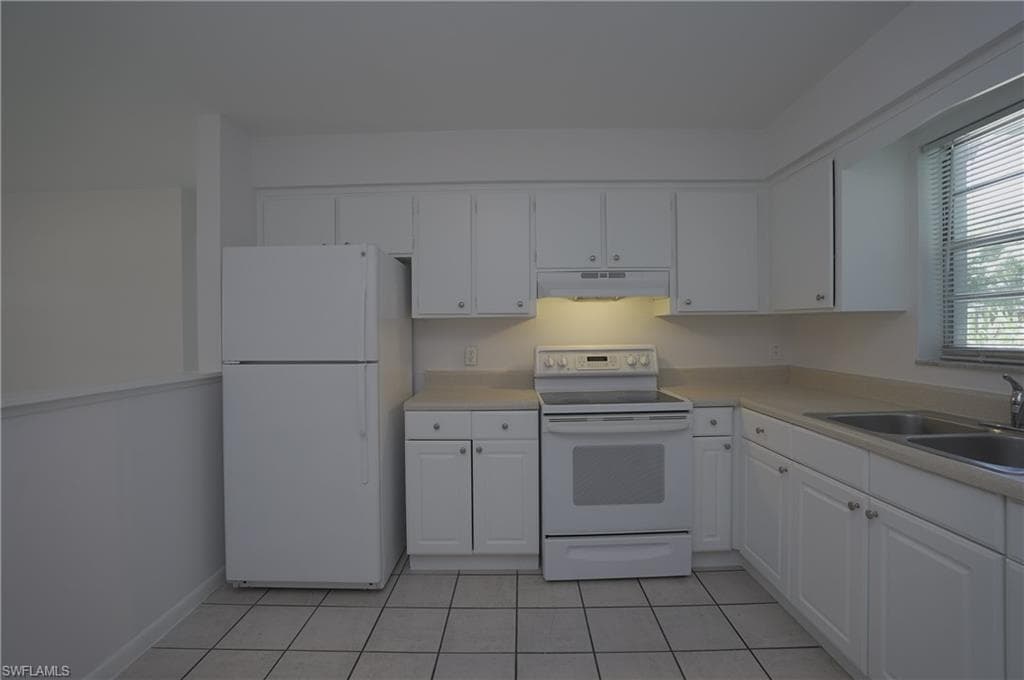 1193 Alhambra CIR-9