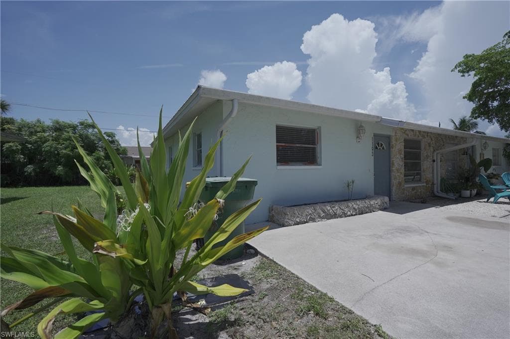 1193 Alhambra CIR-34