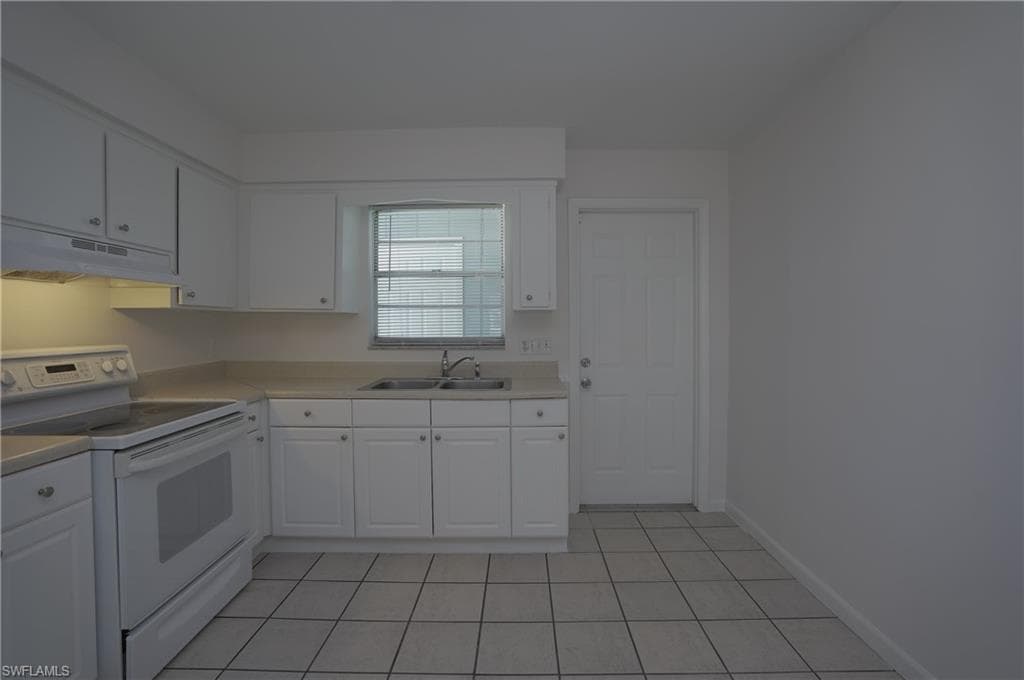 1193 Alhambra CIR-10