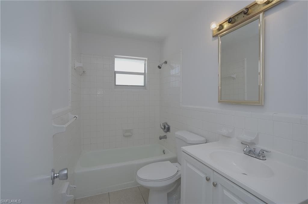 1193 Alhambra CIR-18
