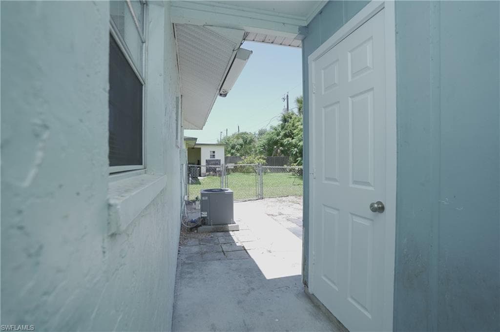 1193 Alhambra CIR-29