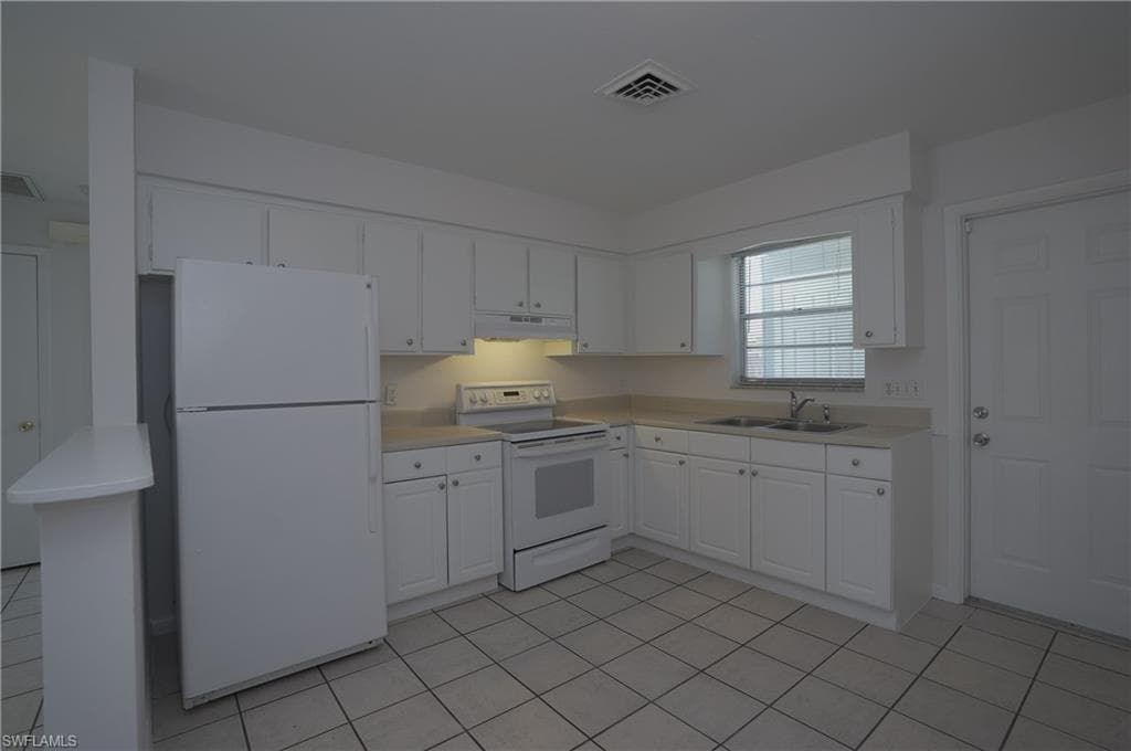 1193 Alhambra CIR-8