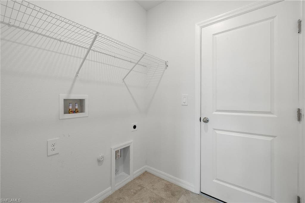 858 Rue Labeau CIR-12