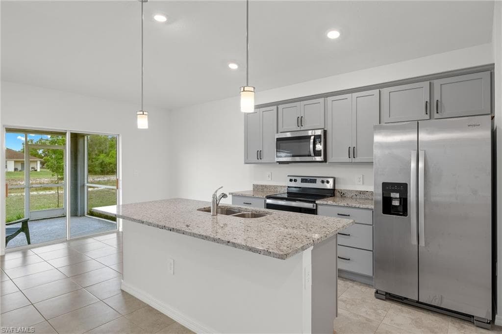 858 Rue Labeau CIR-4