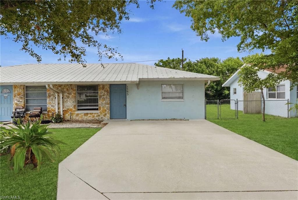 1195 Alhambra CIR-17