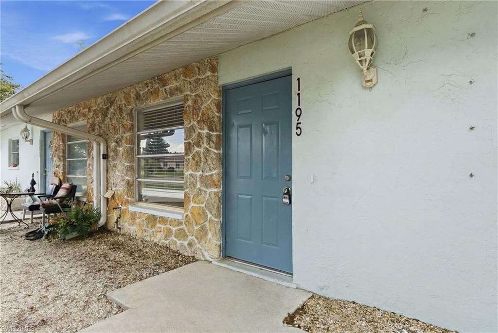 1195 Alhambra CIR-15