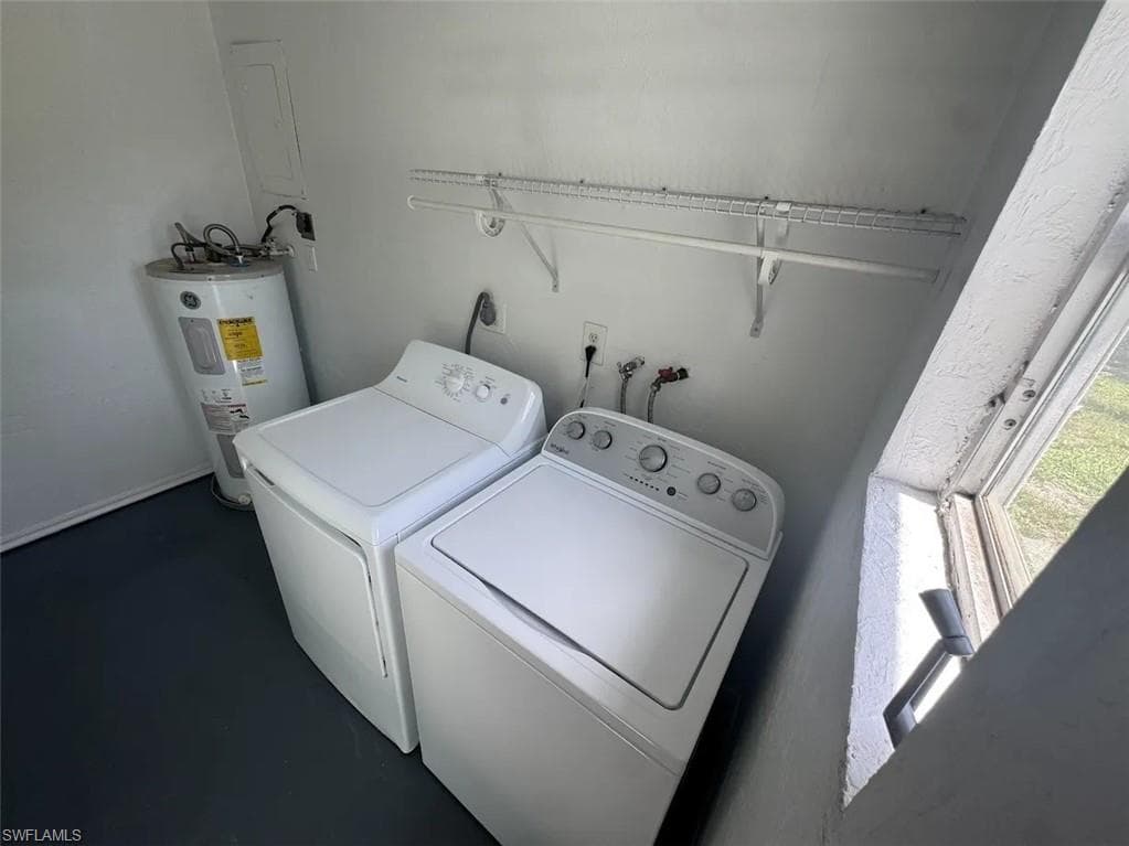1195 Alhambra CIR-21