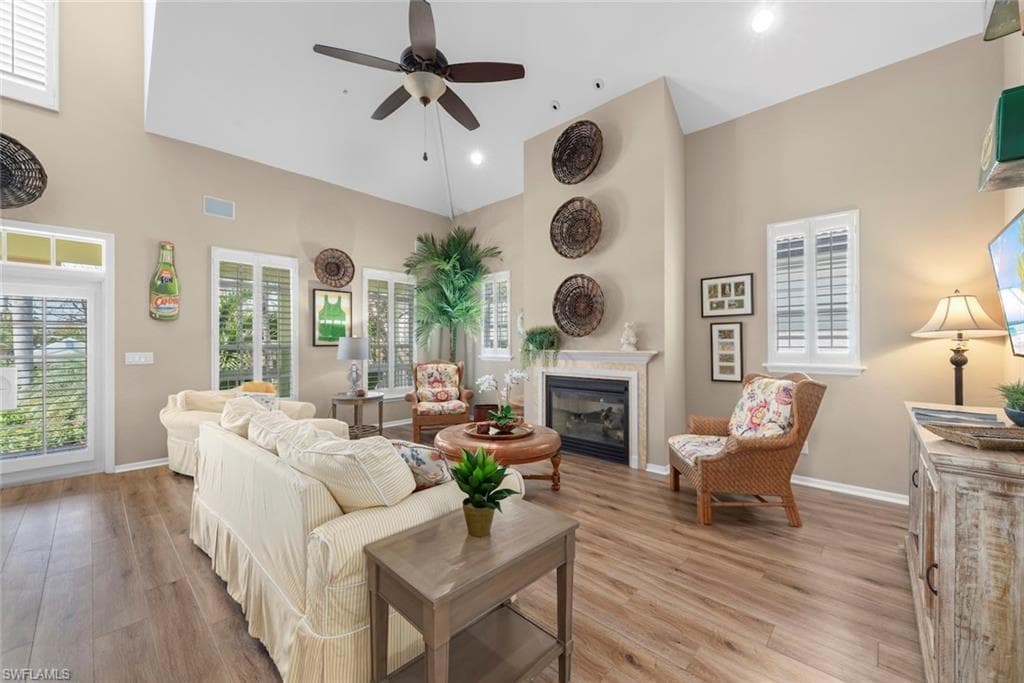 11525 Andy Rosse LN-33
