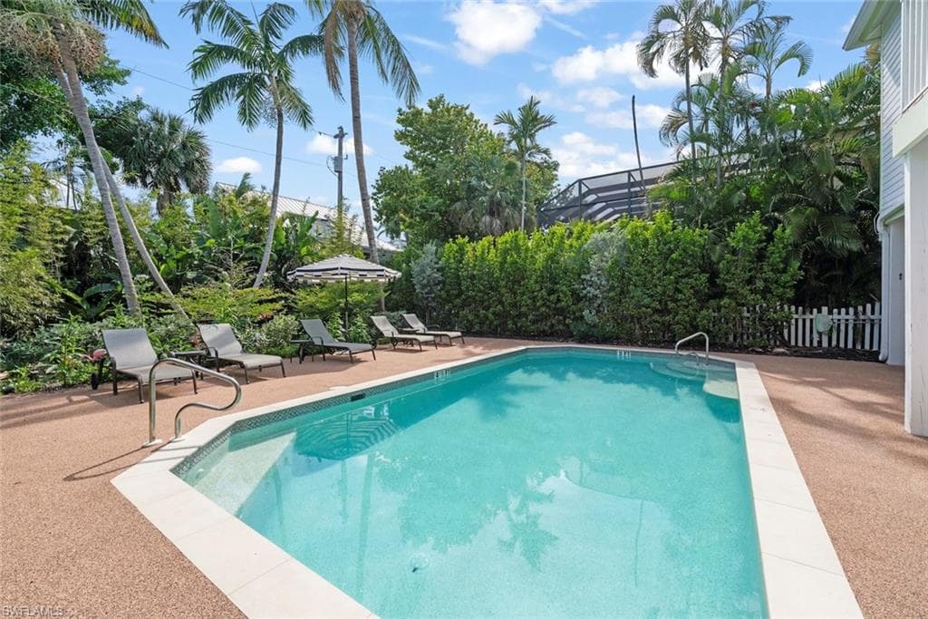 11525 Andy Rosse LN-15