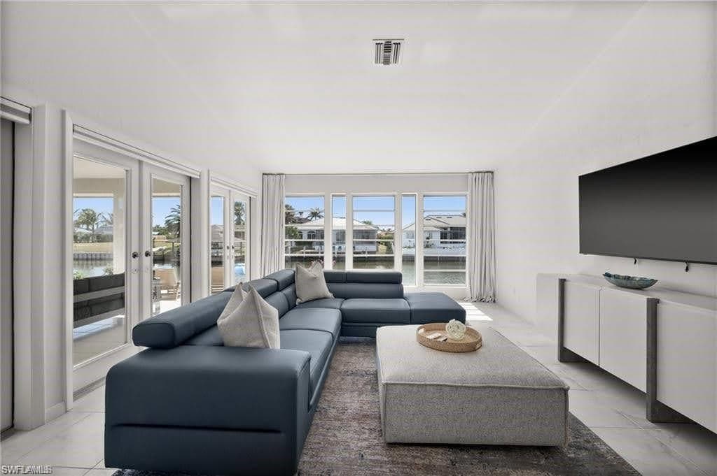 454 Flamingo AVE-17