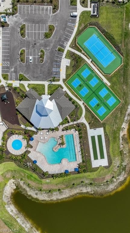 2664 Star Coral DR-43