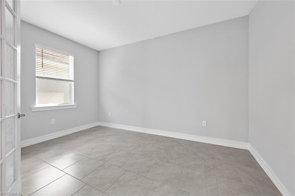 1073 Tranquil Brook DR-16