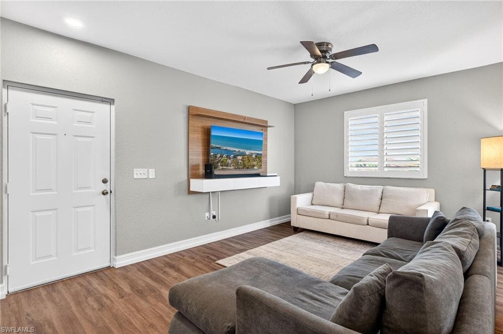 6481 ARAGON WAY 304-2