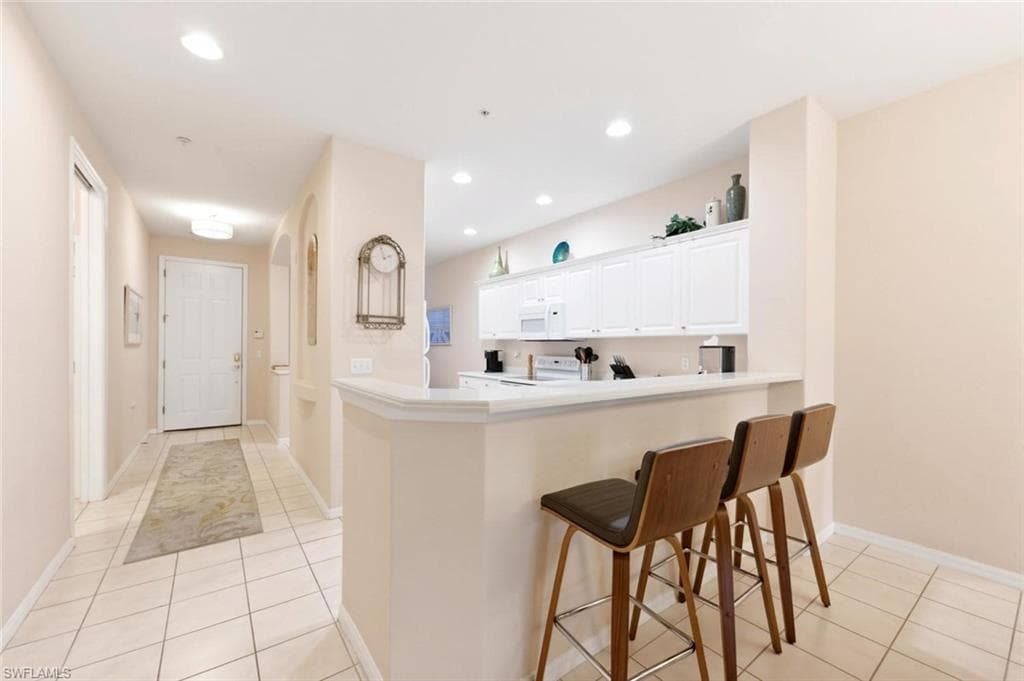 4873 Hampshire CT 104-6