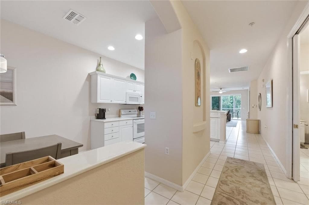 4873 Hampshire CT 104-3