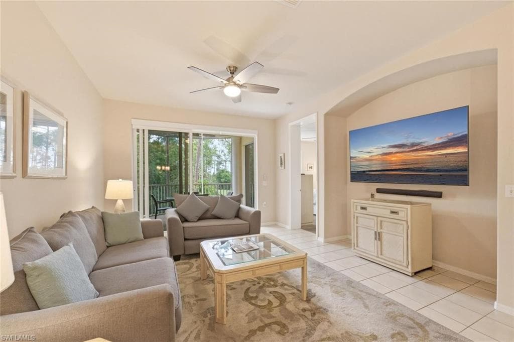 4873 Hampshire CT 104-1