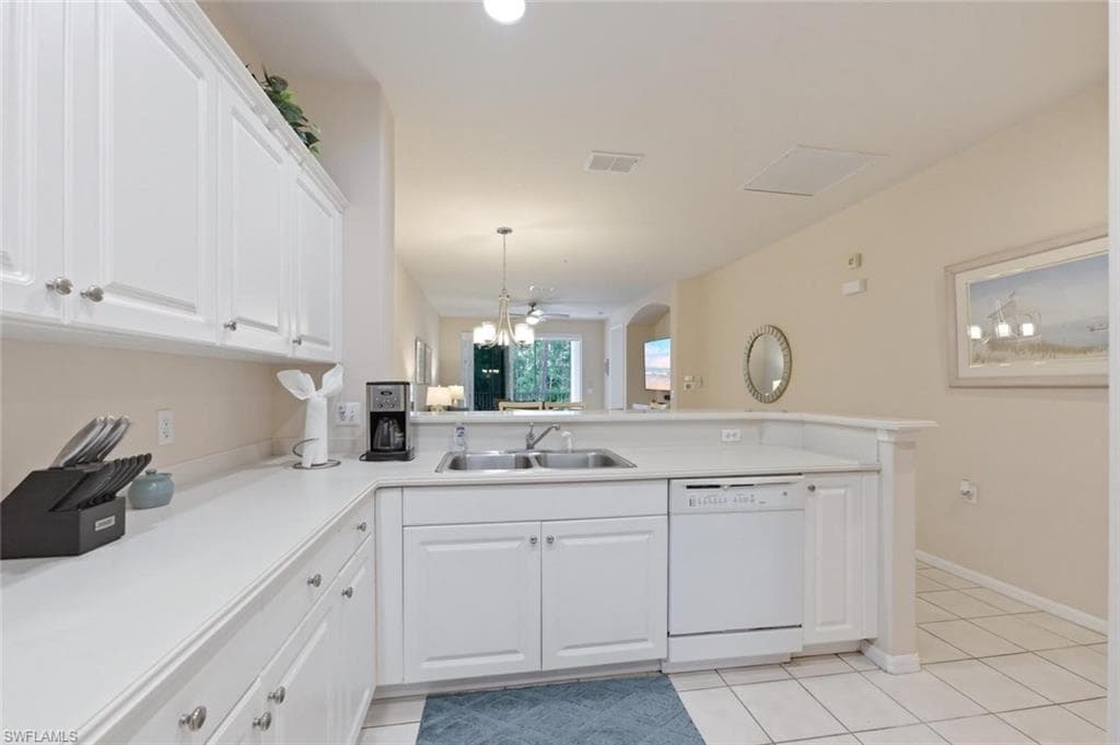 4873 Hampshire CT 104-5