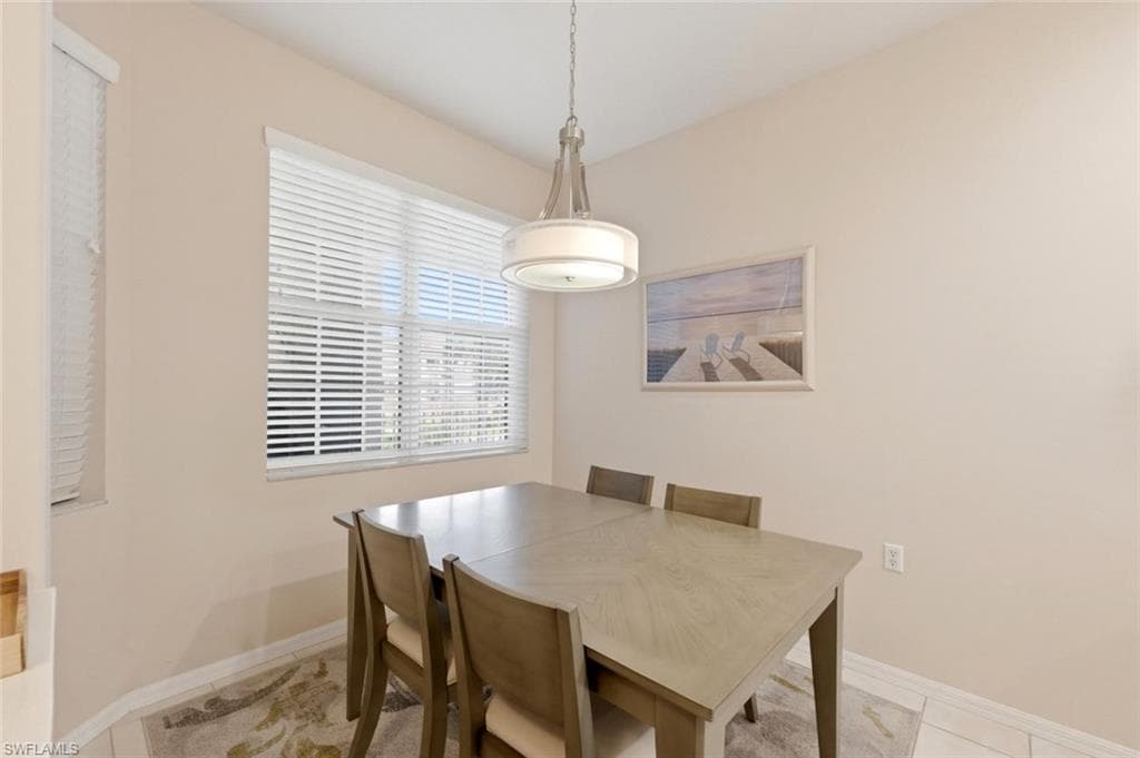 4873 Hampshire CT 104-8