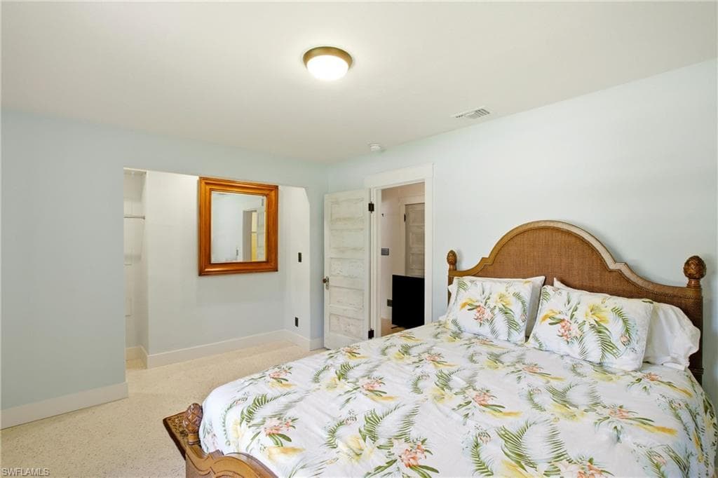 2706 Rhode Island AVE-22