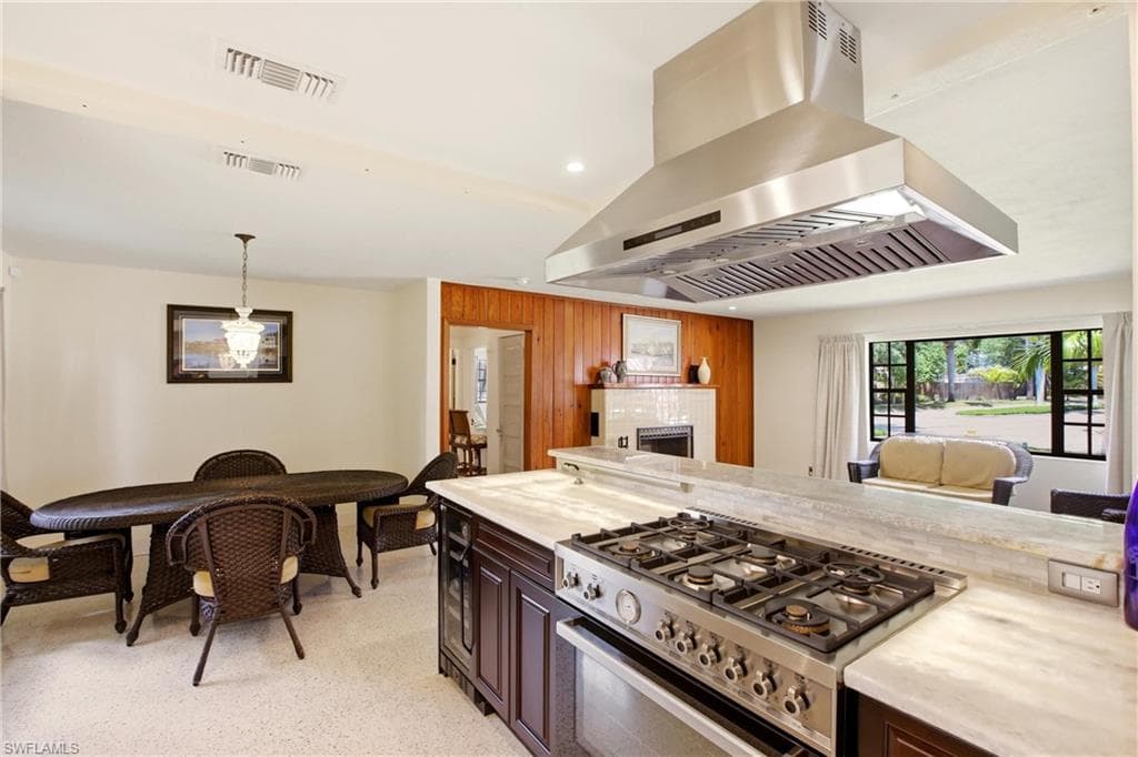 2706 Rhode Island AVE-11