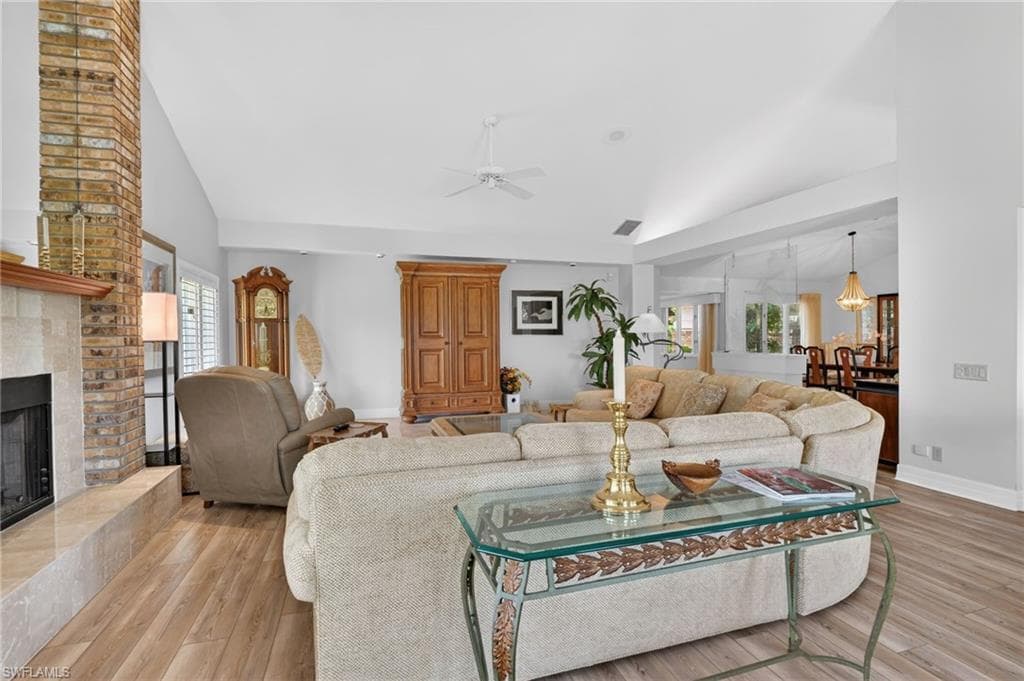 16031 Forest Oaks DR-6