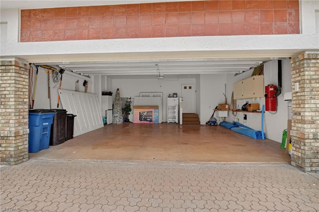16031 Forest Oaks DR-38