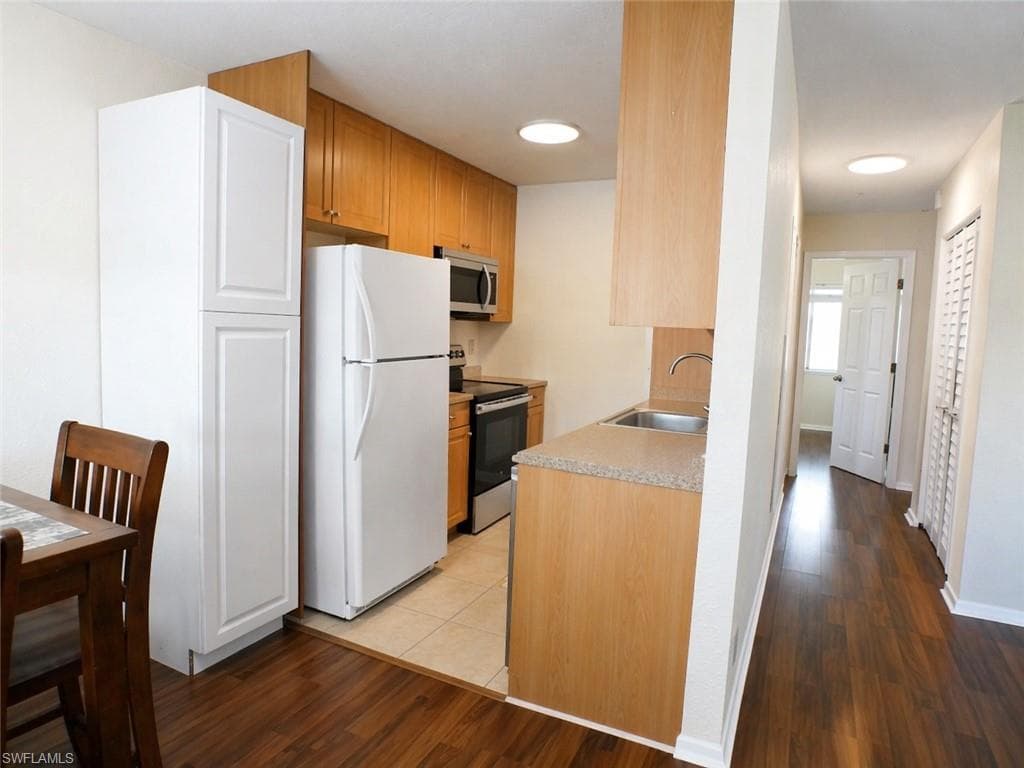 4615 Bayshore DR E8-5