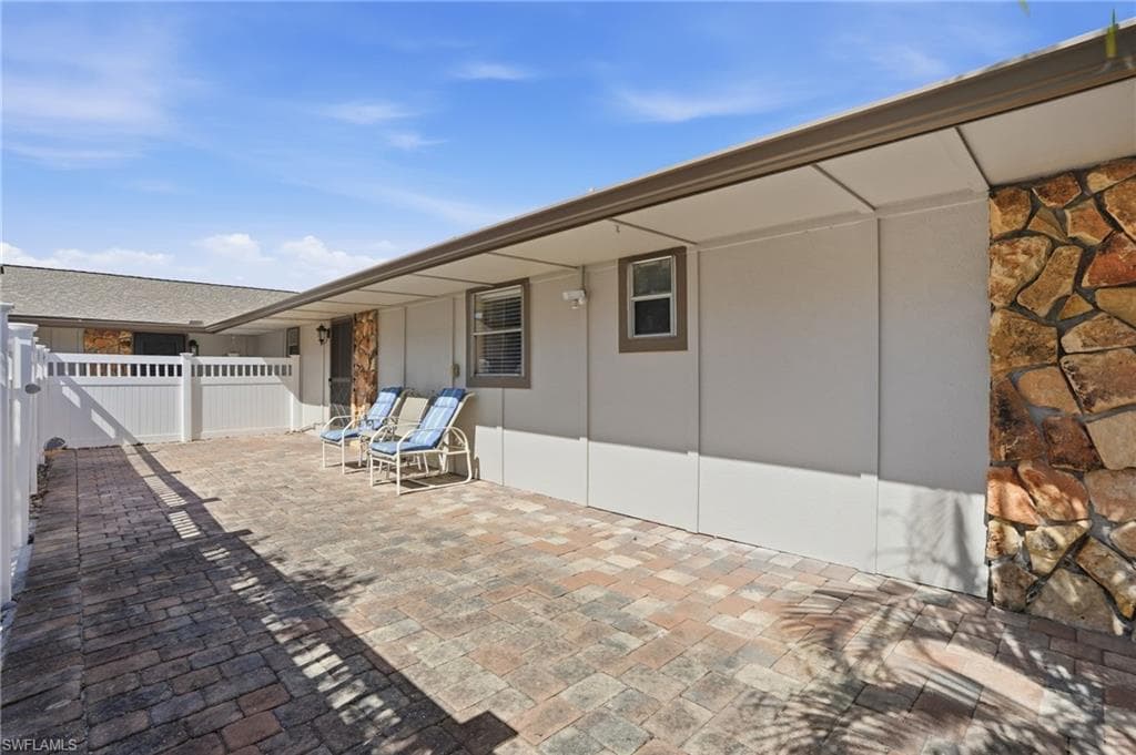 4289 Island CIR 1-7
