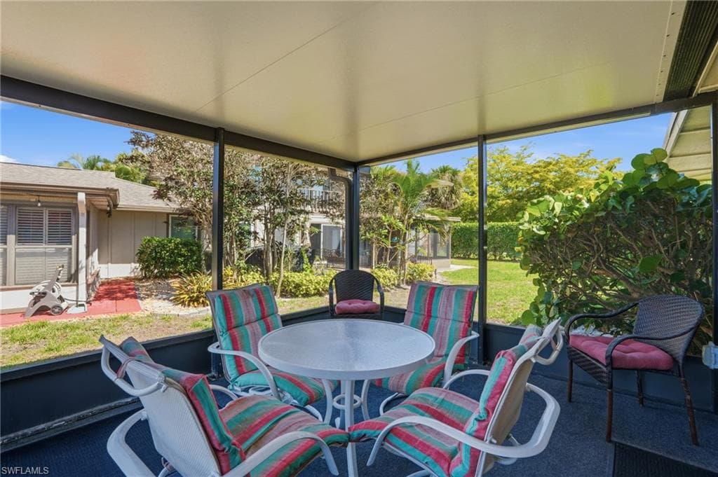 4289 Island CIR 1-3