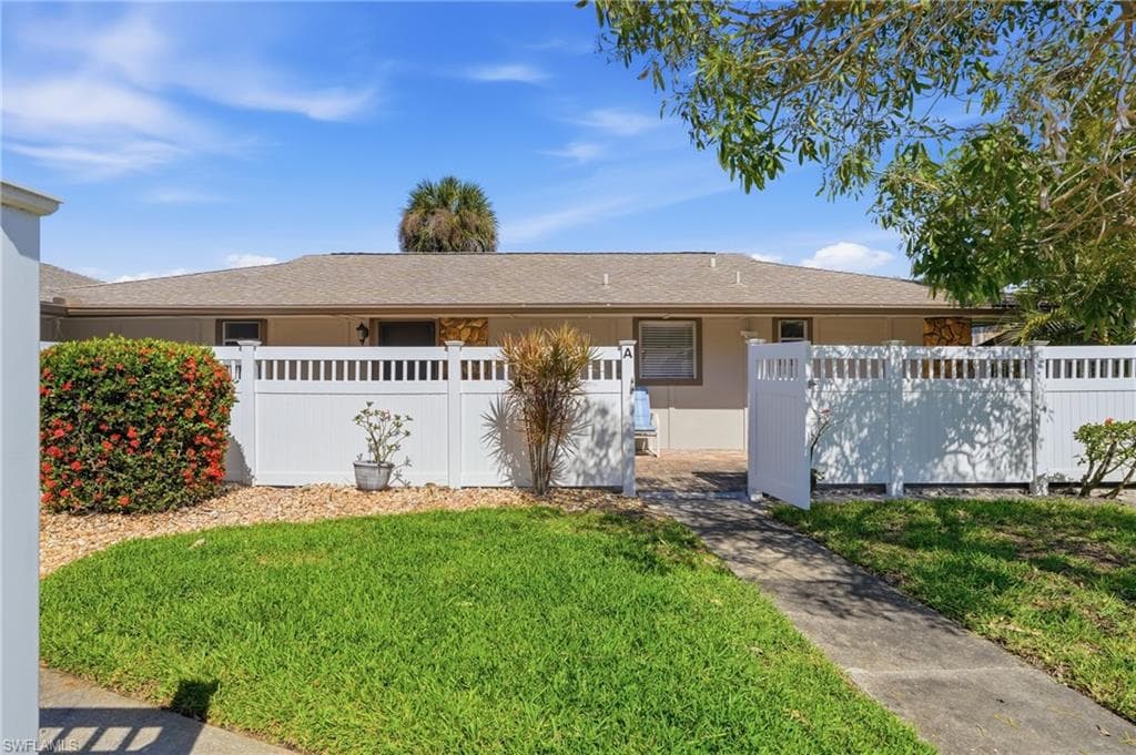 4289 Island CIR 1-38