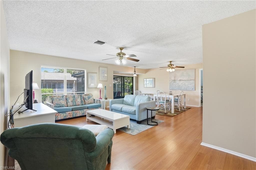 4289 Island CIR 1-8