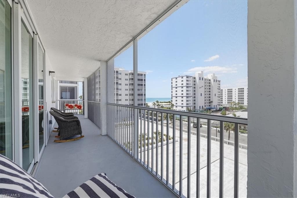 7148 Estero BLVD 423-4