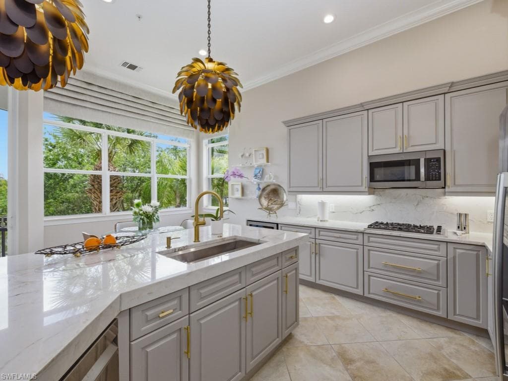 28511 Calabria CT 202-11