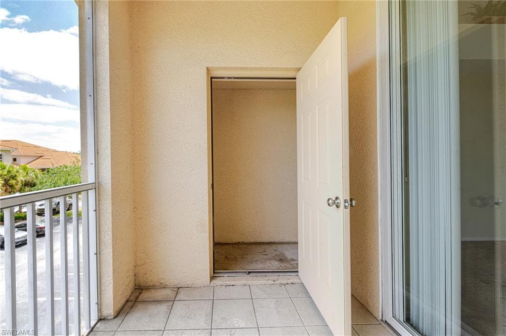 9025 Colby DR 2120-23