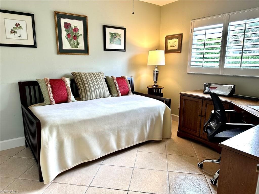 12654 Buttonbush PL-23