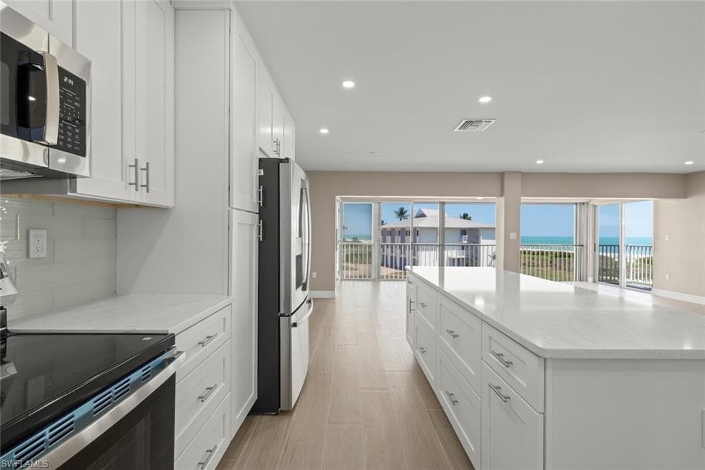1341 Middle Gulf DR 14C-16