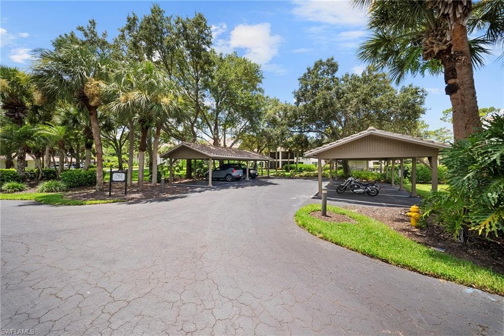 792 Eagle Creek DR 101-24