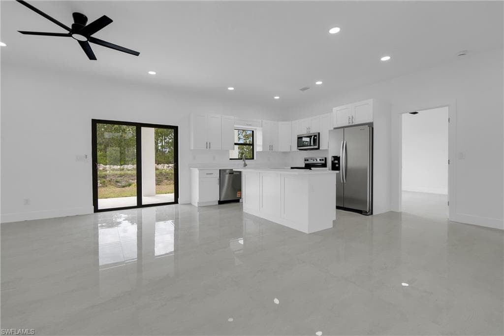584 Genoa AVE S-6